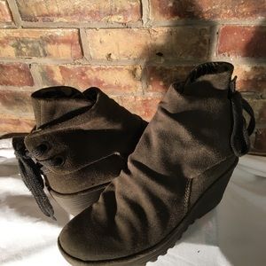 Fly London Back-tie Wedge Bootie